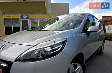 Минивэн Renault Scenic 2013 в 