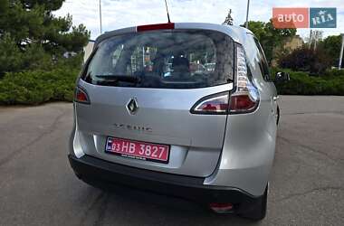 Минивэн Renault Scenic 2013 в 