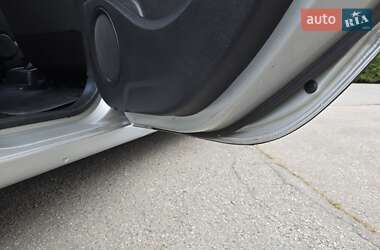 Минивэн Renault Scenic 2013 в 