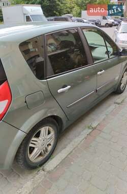 Минивэн Renault Scenic 2005 в Городке