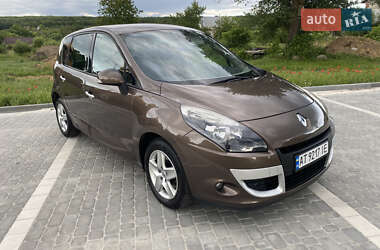 Минивэн Renault Scenic 2010 в Ивано-Франковске