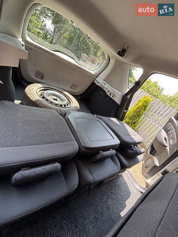 Мінівен Renault Scenic 2011 в Івано-Франківську фото 25 Мінівен Renault Scenic 2011 в Івано-Франківську