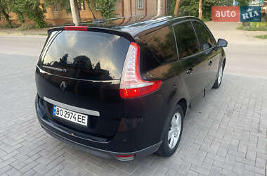 Минивэн Renault Scenic 2010 в 