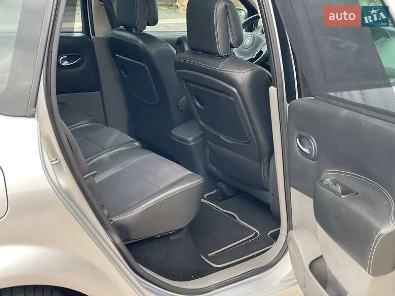 Минивэн Renault Scenic 2006 в Луцке