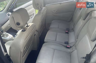 Минивэн Renault Scenic 2010 в 