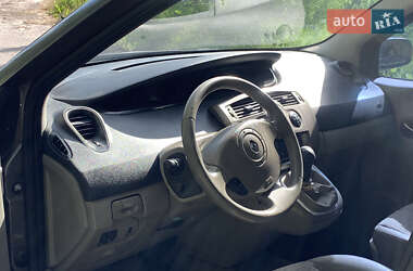 Минивэн Renault Scenic 2004 в 