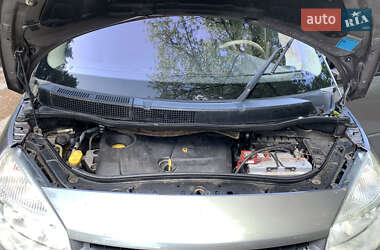 Минивэн Renault Scenic 2004 в 