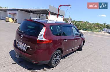 Мінівен Renault Scenic 2013 в 
