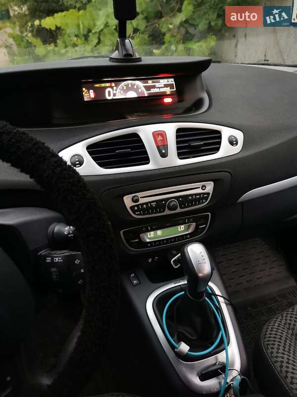 Мінівен Renault Scenic 2011 в Дніпрі