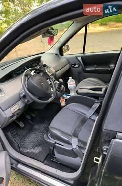 Минивэн Renault Scenic 2005 в 