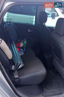 Минивэн Renault Scenic 2006 в 