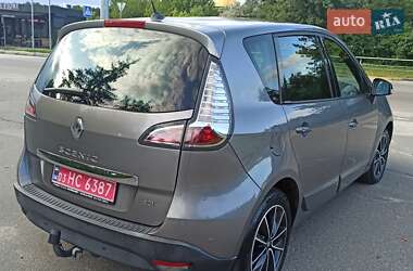 Минивэн Renault Scenic 2013 в 