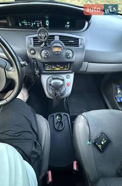 Минивэн Renault Scenic 2006 в 
