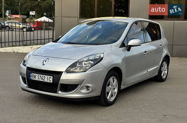 Минивэн Renault Scenic 2010 в Ровно