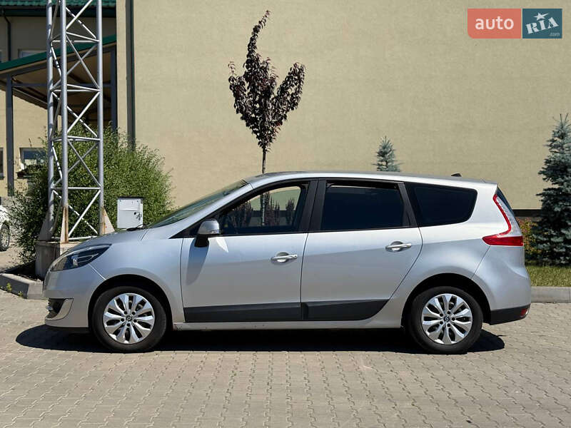 Минивэн Renault Scenic 2012 в Рожище