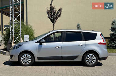 Минивэн Renault Scenic 2012 в 