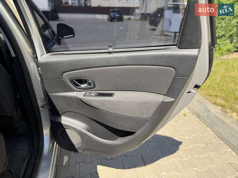 Минивэн Renault Scenic 2012 в Рожище