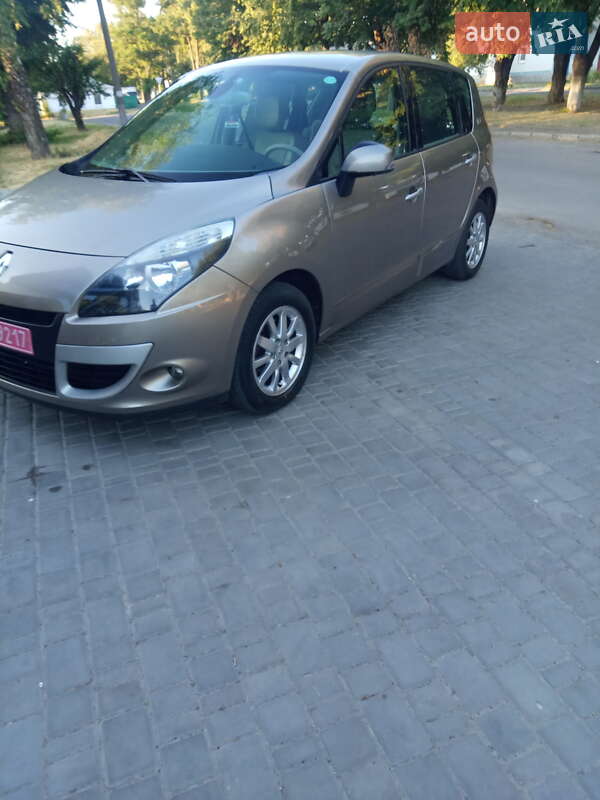 Минивэн Renault Scenic 2009 в Черкассах