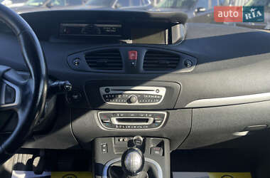 Минивэн Renault Scenic 2010 в 