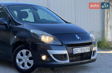 Минивэн Renault Scenic 2009 в 