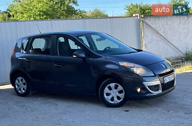 Минивэн Renault Scenic 2009 в 