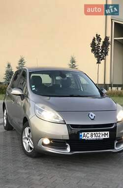 Минивэн Renault Scenic 2012 в 