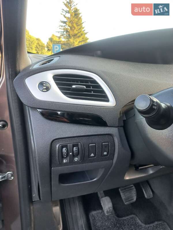 Минивэн Renault Scenic 2012 в Радивилове