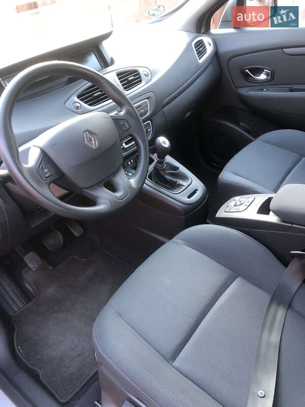 Минивэн Renault Scenic 2010 в Луцке