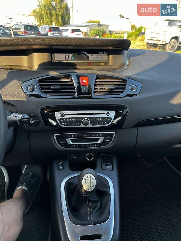 Минивэн Renault Scenic 2011 в Киеве