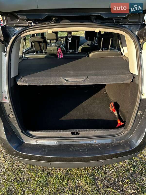 Минивэн Renault Scenic 2011 в Киеве