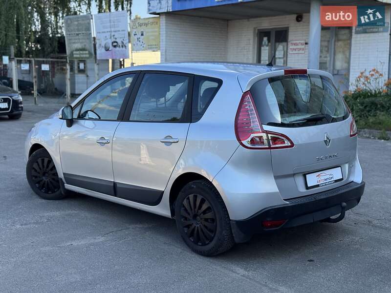 Минивэн Renault Scenic 2010 в Сумах