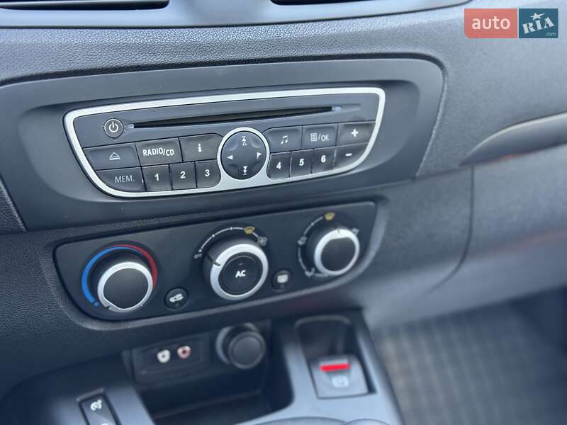 Минивэн Renault Scenic 2010 в Сумах