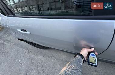 Минивэн Renault Scenic 2010 в 