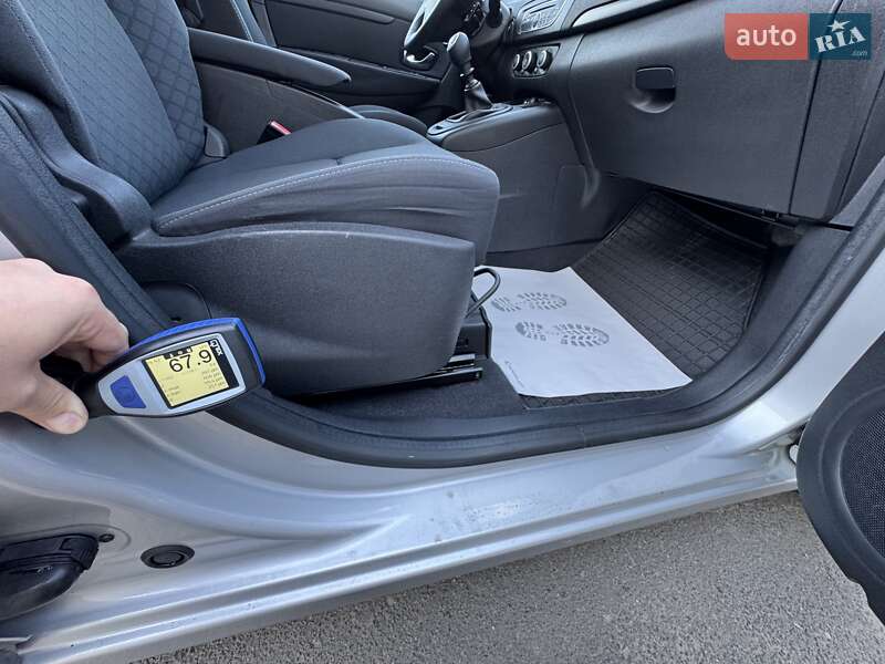 Минивэн Renault Scenic 2010 в Сумах