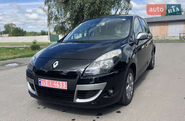 Минивэн Renault Scenic 2011 в 