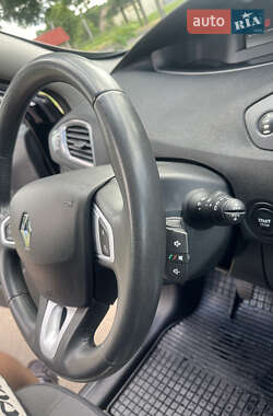 Минивэн Renault Scenic 2011 в 