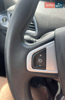 Минивэн Renault Scenic 2011 в 