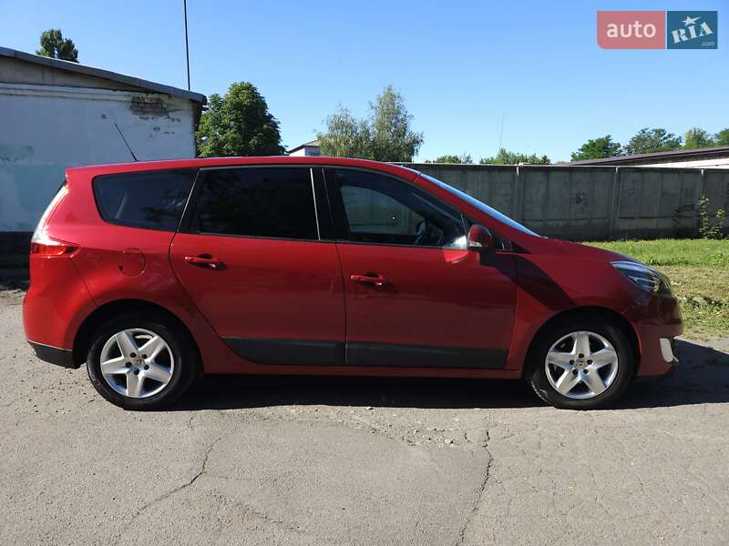 Минивэн Renault Scenic 2012 в Павлограде