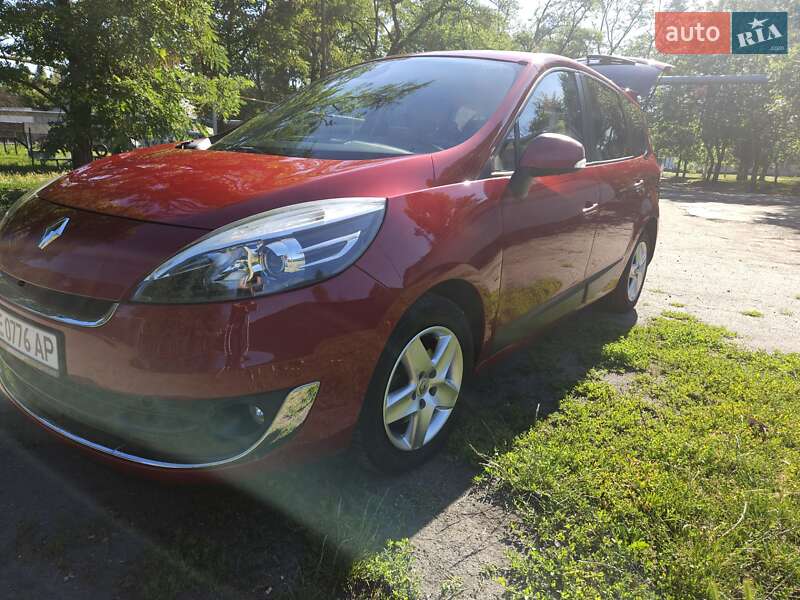 Минивэн Renault Scenic 2012 в Павлограде
