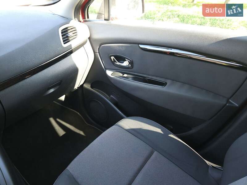 Минивэн Renault Scenic 2012 в Павлограде