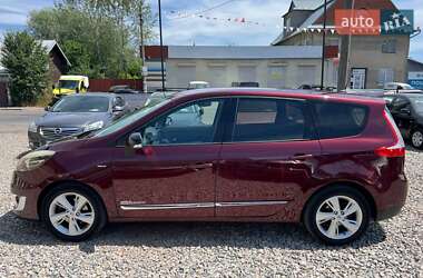 Минивэн Renault Scenic 2012 в 