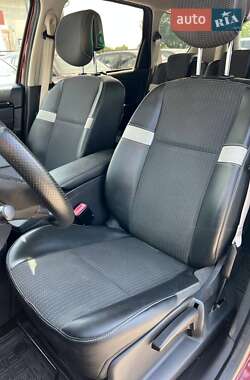 Минивэн Renault Scenic 2012 в 