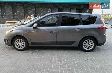 Минивэн Renault Scenic 2009 в 