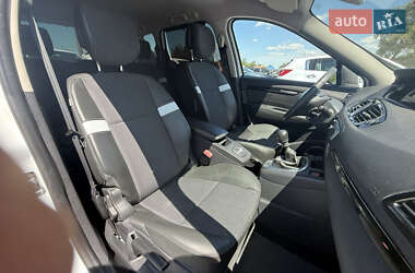Мінівен Renault Scenic 2012 в 