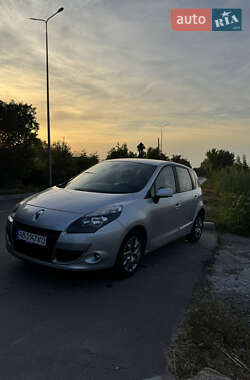 Минивэн Renault Scenic 2011 в Хмельнике