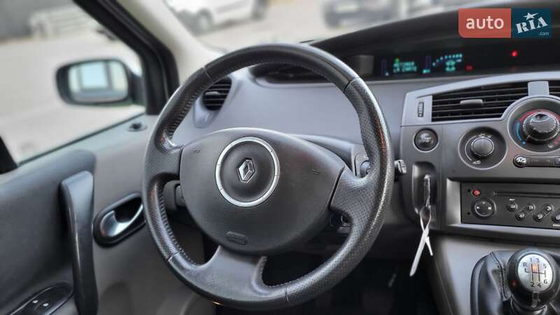 Минивэн Renault Scenic 2006 в Черкассах