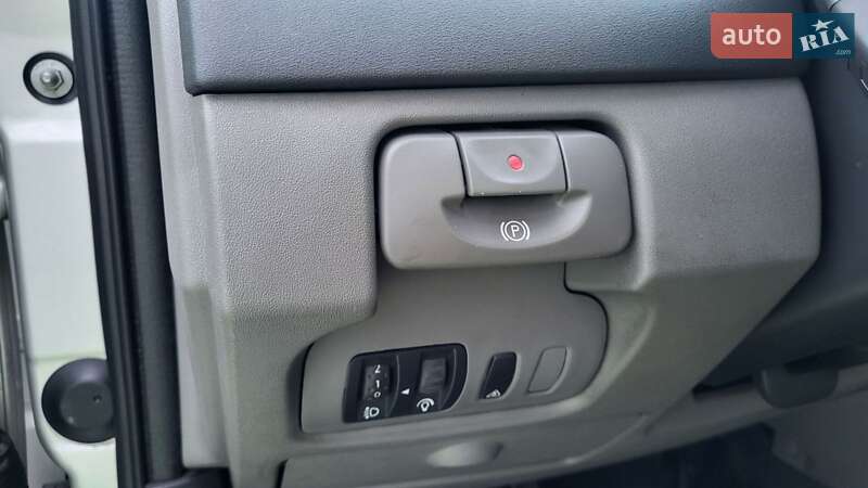 Минивэн Renault Scenic 2006 в Черкассах