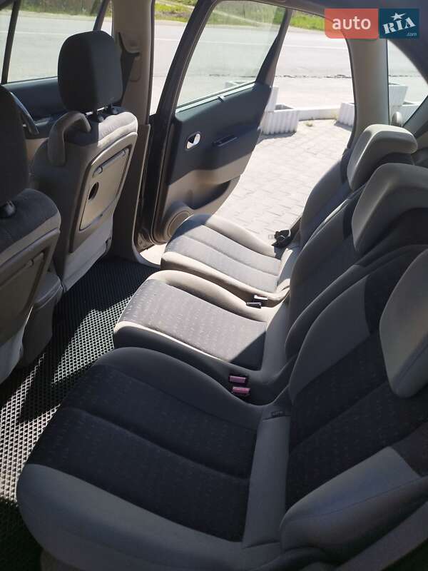Минивэн Renault Scenic 2003 в Черновцах