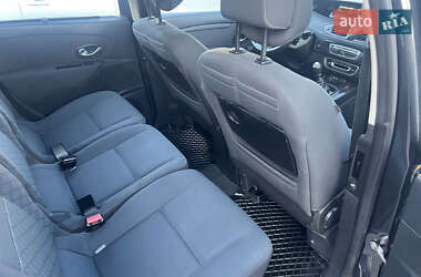 Минивэн Renault Scenic 2010 в 
