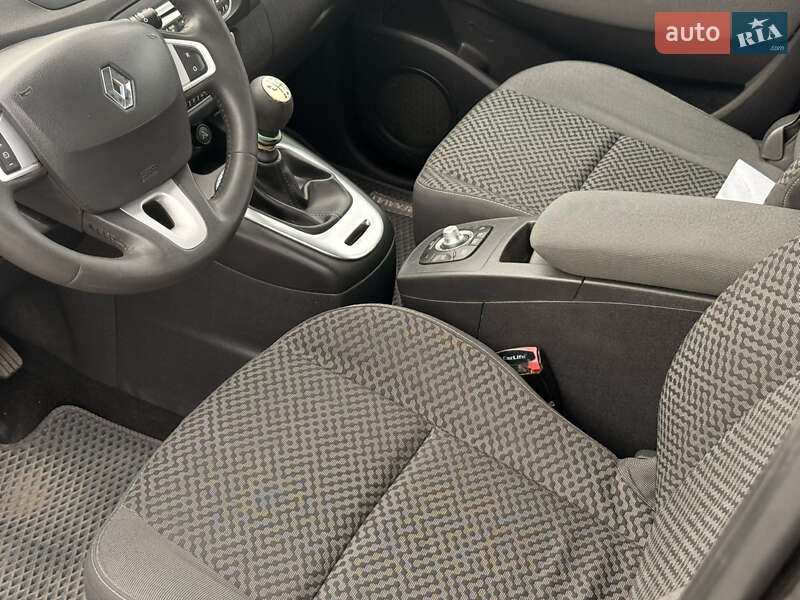 Минивэн Renault Scenic 2012 в Тернополе